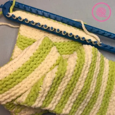Instructions to Loom-Knit an Animal Baby Blanket