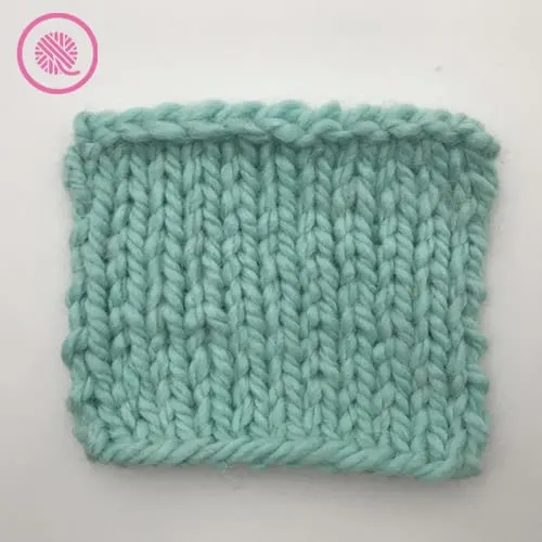 How to knit the stockinette stitch for beginners [+video tutorial]