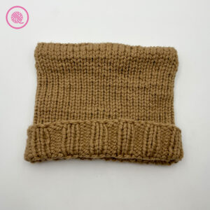 loom knit envelope hat 1