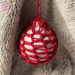 easiest loom knit ornament red